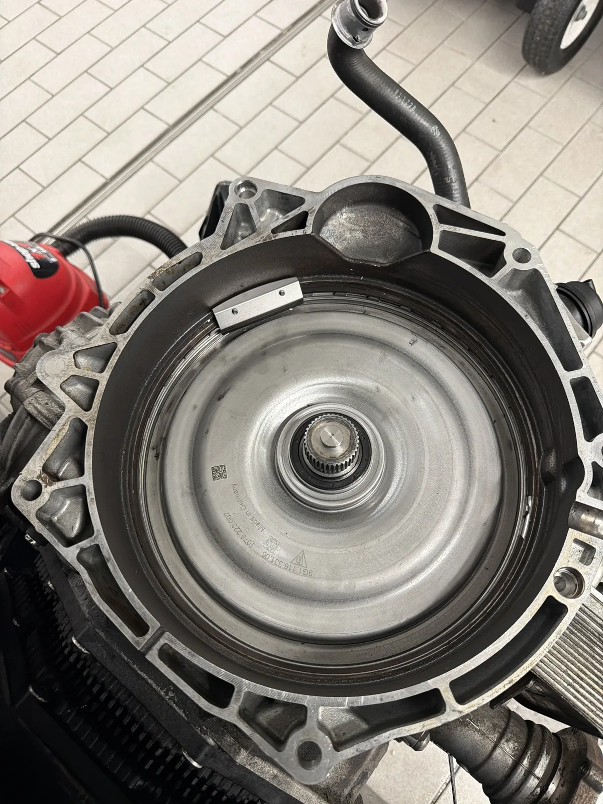 718 Cayman S PDK bell housing with the clutch assembly installed